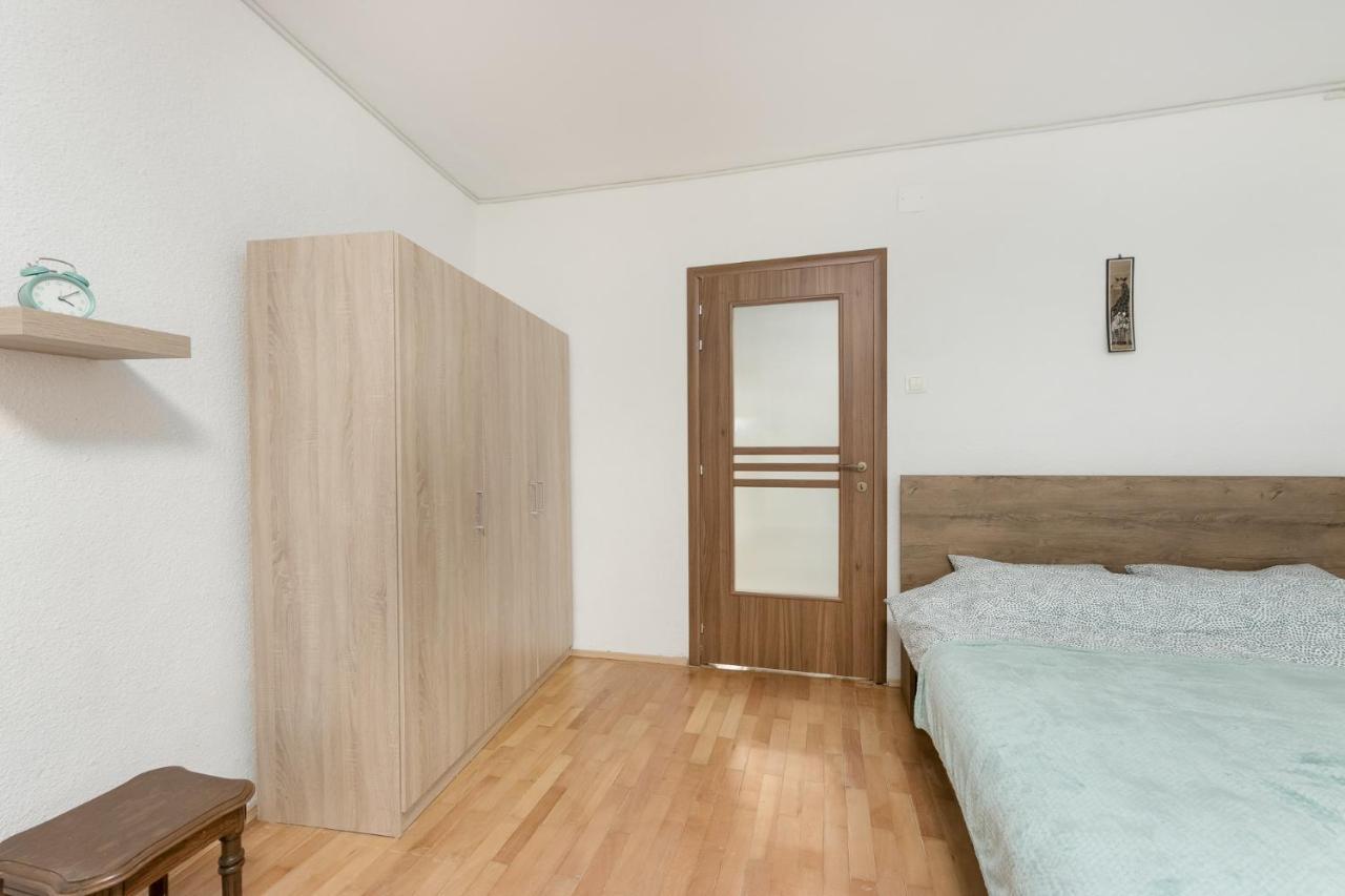 Vlad House Decebal Apartman Bukarest Kültér fotó