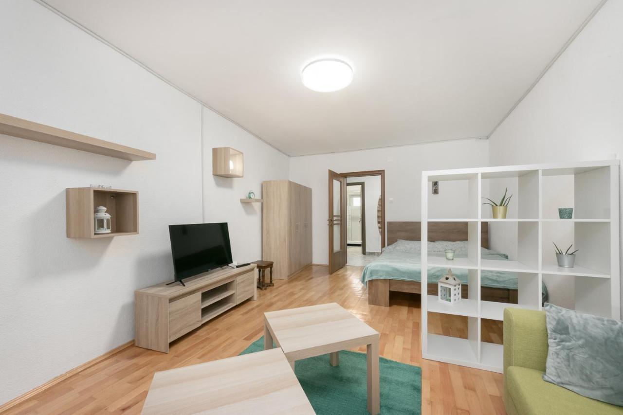 Vlad House Decebal Apartman Bukarest Kültér fotó