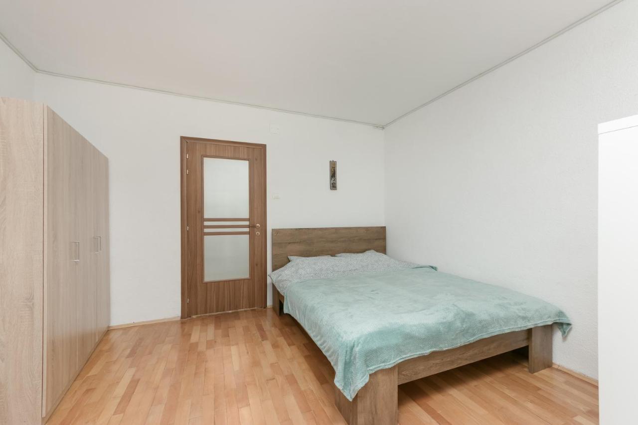 Vlad House Decebal Apartman Bukarest Kültér fotó
